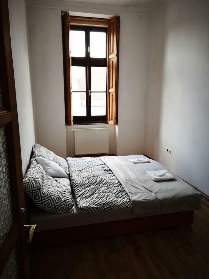 Appartement Pécs sétaló utcájában 6 személyes 3 szobás lakás Extérieur photo